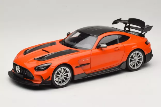 Minichamps Mercedes Amg Gt V8 Black Series 2021 1:18 110032024